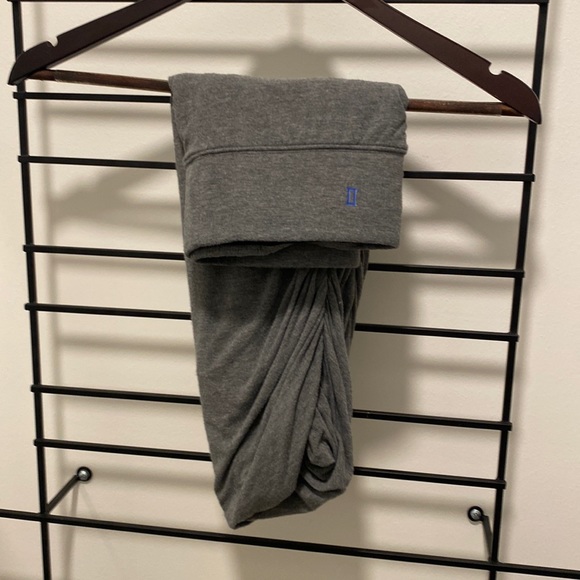 Kit and Ace skirt - Picture 2 of 6